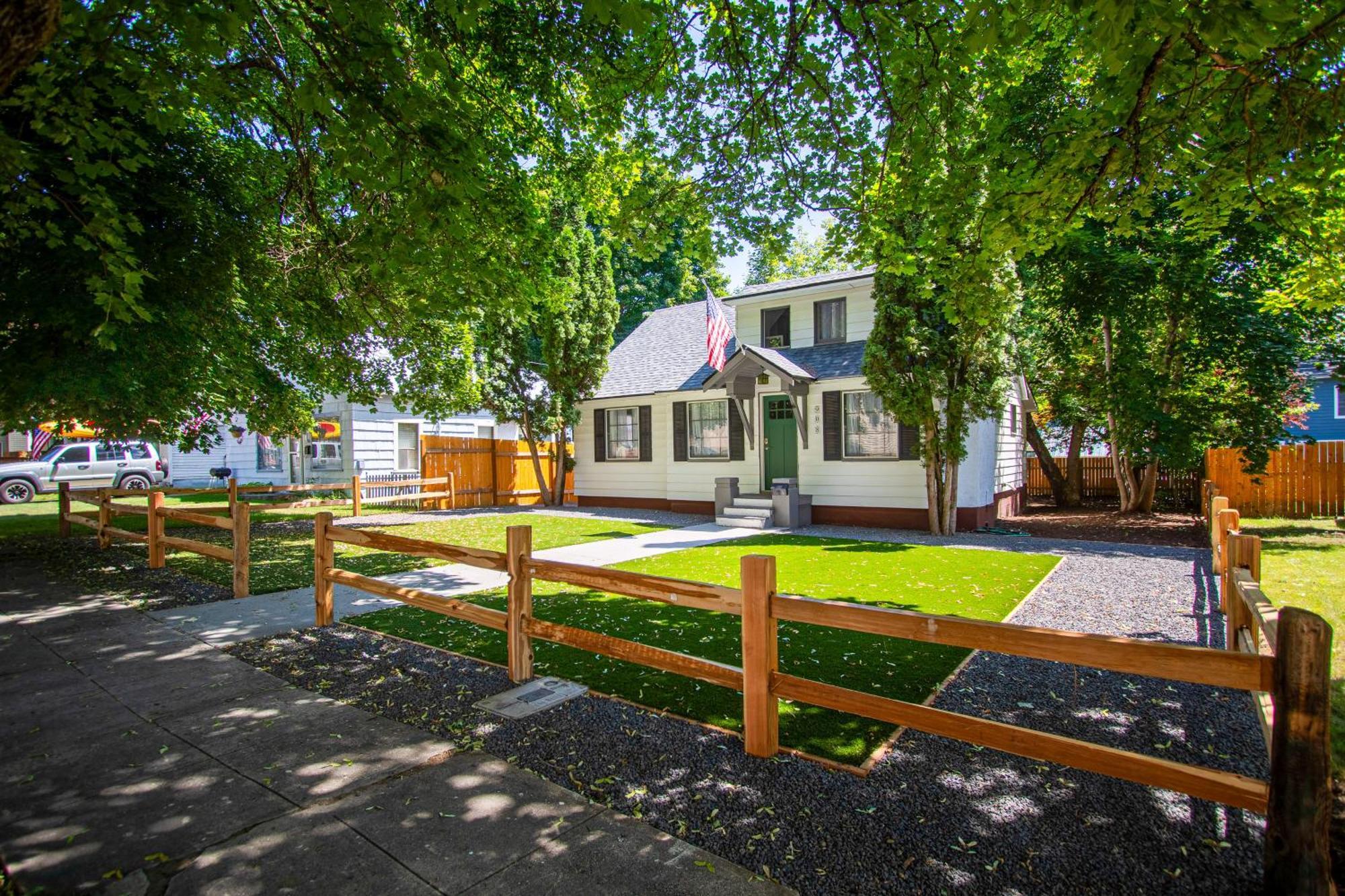 Lake City Charmer Coeur d'Alene Exterior photo