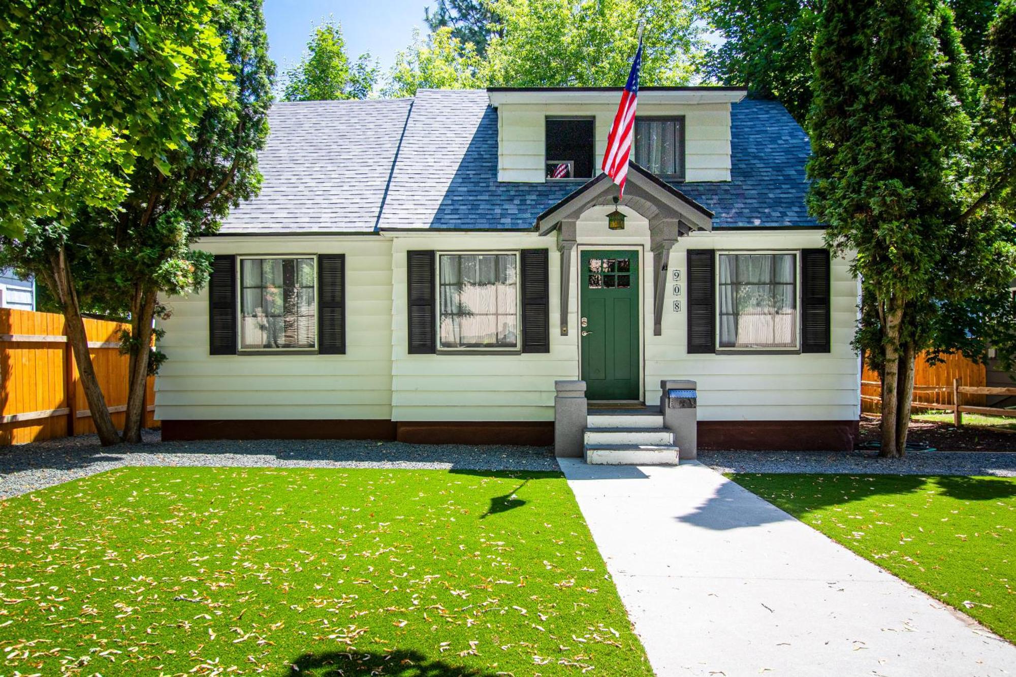 Lake City Charmer Coeur d'Alene Exterior photo